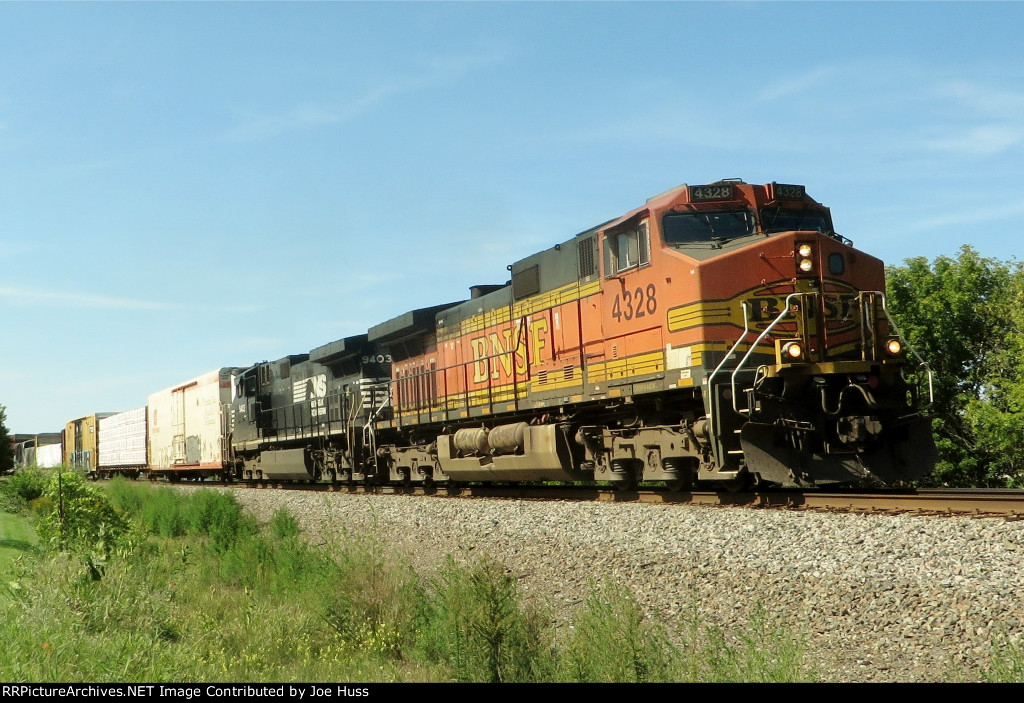 BNSF 4328 East